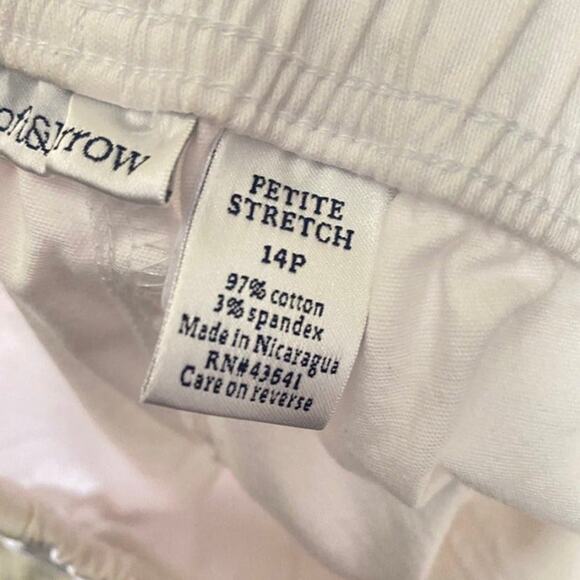CROFT & BARROW | Women’s White Capri Pants Sz 14P - Picture 7 of 8